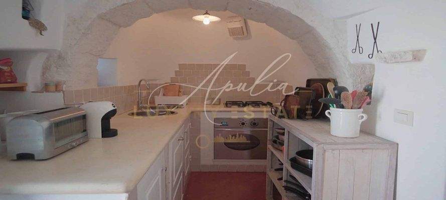 Ostuni – herrliches Areal mit Trulli und Pool