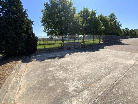 vorbereitete Fläche für LKW-Tankstelle