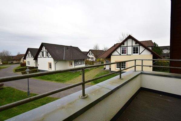 Freistehendes 4-Personen-Ferienhaus mit neuer Küche und 2 Bädern im Ferienresort Cochem013