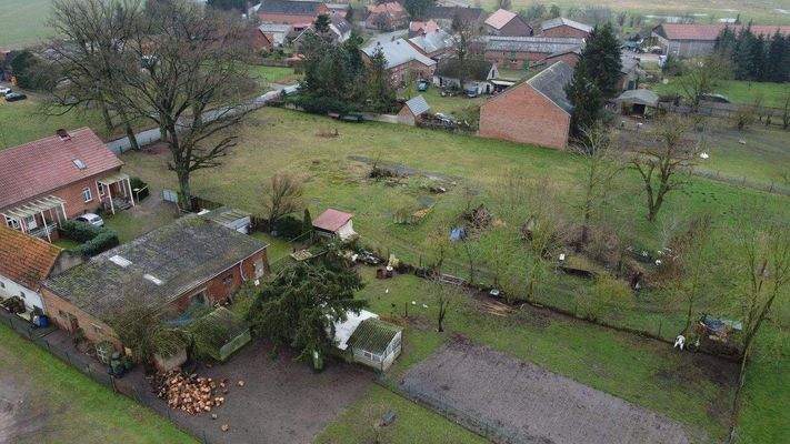 Grundstücksteilansicht aus der Luft