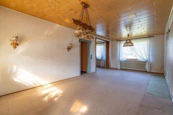 Erdgeschoss - Das Wohnzimmer mit angrenzendem Essz