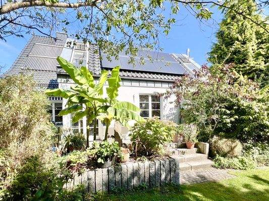 Hausansicht vom Garten