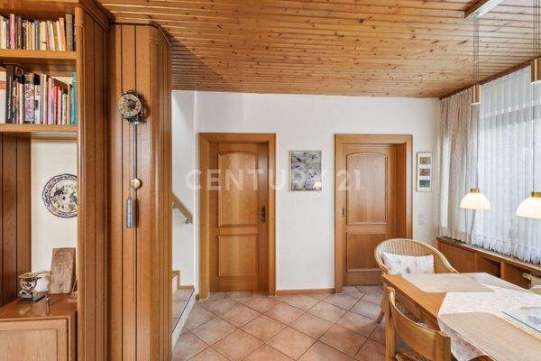 Essdiele und Auf/Abgang