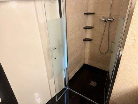 Duschbad 2 Appartement.jpg