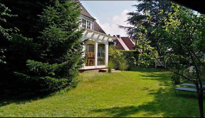 Wohnhaus in Wyk mit Garten