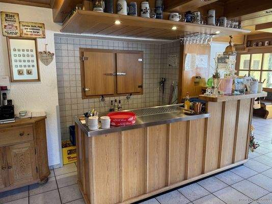 Schenke mit direktem Zugang zum Gastraum