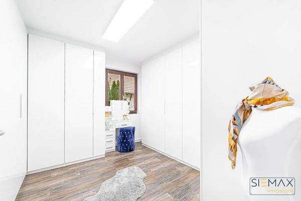 Kinderzimmer/Büro/Ankleide