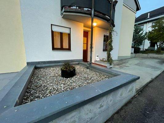 Eingang u. Stellplatz.jpg