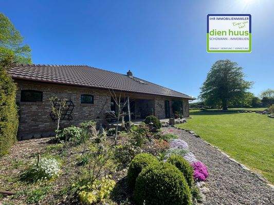 Energieeffizientes (A+) geklinkertes Einfamilienhaus mit wunderschönem Grundstück 