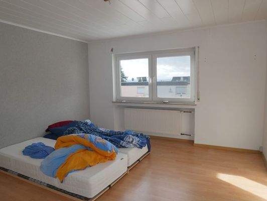 Großes Schlafzimmer