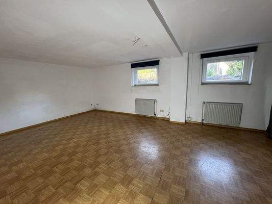 wohnlich ausgebauter Raum im UG