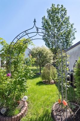 Blick-in-den-Garten