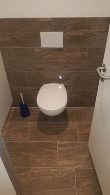 moderne WC-Anlagen