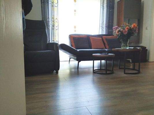 ELW_Wohnzimmer mit Vinylboden