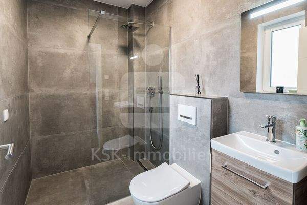 Bad Erdgeschoss Haupthaus