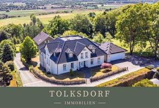 Luftaufnahme mit Weitblick Ihr neues Zuhause über den Dächern von Tecklenburg.