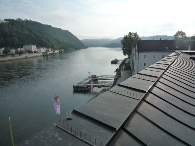 *** Traumhafte Dachgeschosswohnung mit einzigartigem Donaublick an der Ortsspitze Passau | Kapitalanlage oder Selbstbezug ***