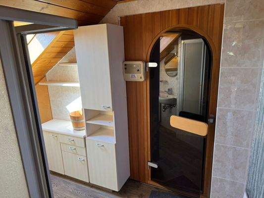 Sauna im Bad DG