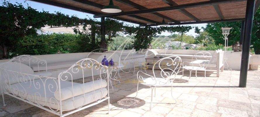 Ostuni – herrliches Areal mit Trulli und Pool