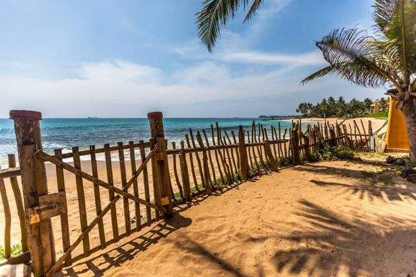 Kristall Spaces Dalawella Beach apartments 4.jpg