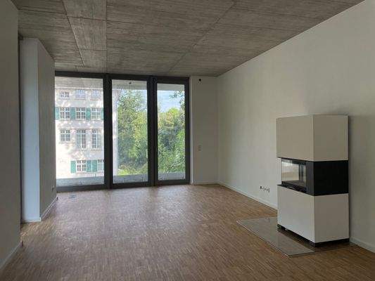 Wohnzimmer mit Kamin