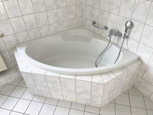 Eckbadewanne.JPG