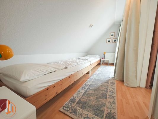 2. Schlafzimmer