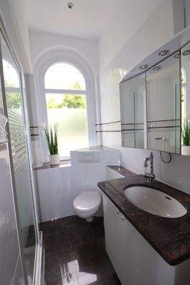 Obergeschoss-  Gästebad mit Dusche