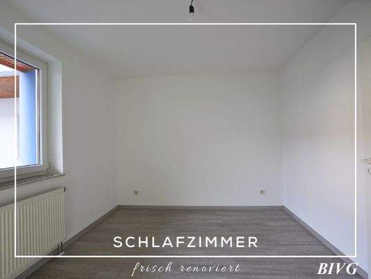 Helles renoviertes Schlafzimmer