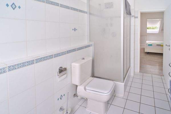 Tageslichtbad mit Dusche