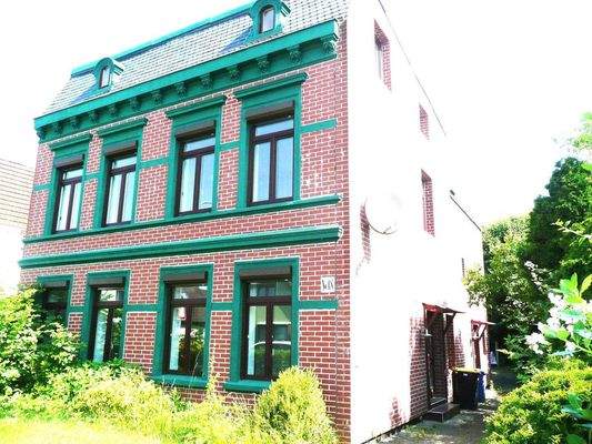 Hofauffahrt-Garten-Garage