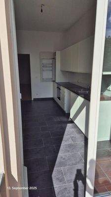 Blick Balkon auf Küche