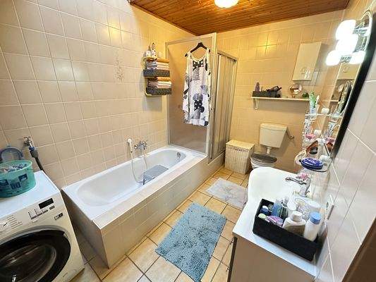 Badezimmer EG