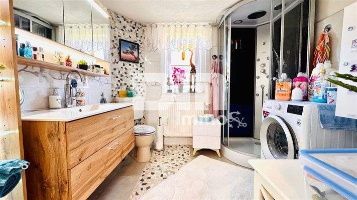 EG Badezimmer / Dusche