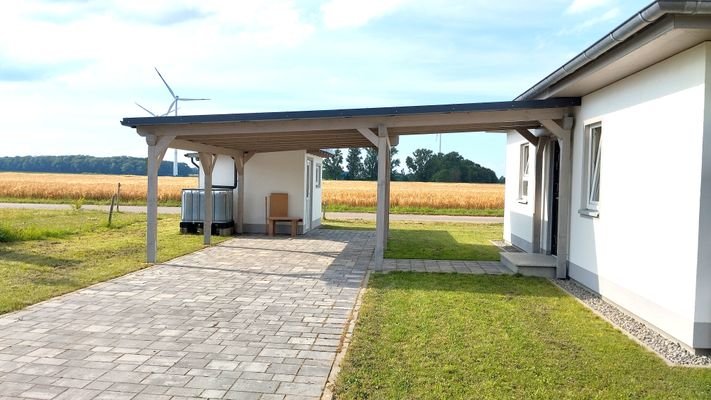 mit Carport