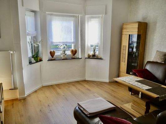 Wohnzimmer mit Erker