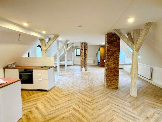 Geräumige Dachgeschosswohnung