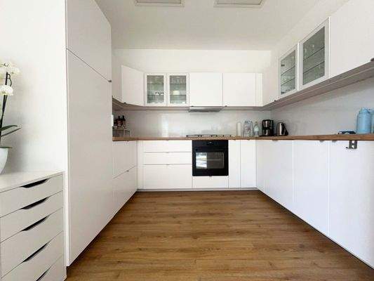 Klare Linien, viel Platz – Kochen wird zum Erlebnis