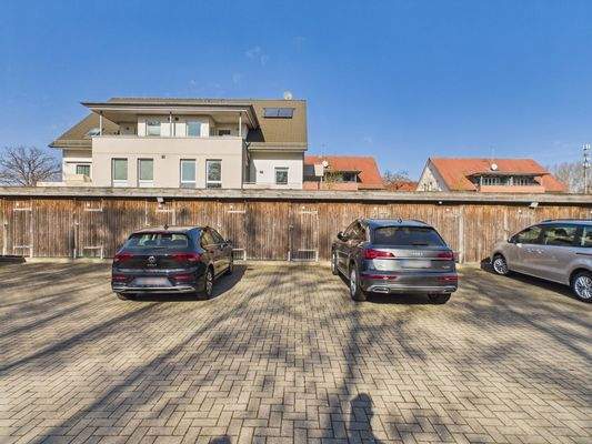 Stellplatz mit Abstellraum