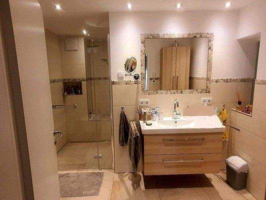 Alle Bäder moderniesiert.jpg