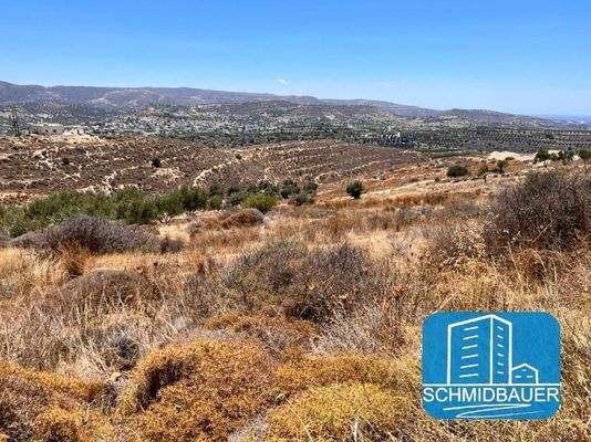 Kreta, Kamilari: Grundstück am Rande eines touristischen Dorfes zu verkaufen