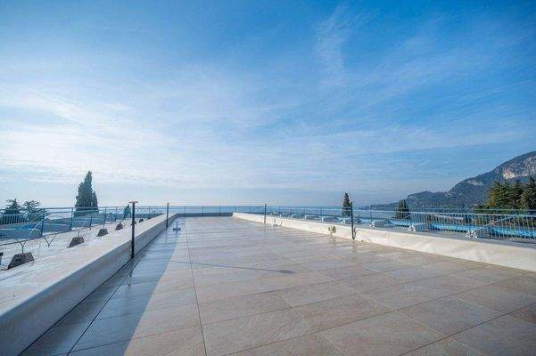 Tecnocasa Garda 0376.jpg