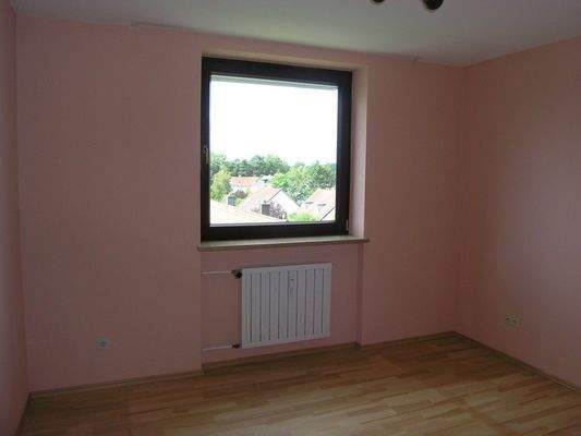 Kinder- bzw. Arbeitszimmer