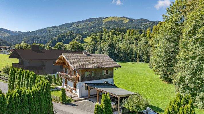 KITZIMMO-Alpenchalet in sonniger Ruhelage mit Kaiserblick - Immobilien Ellmau.