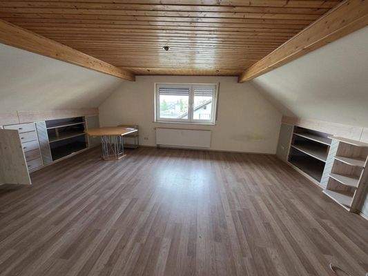 Großes Schlafzimmer