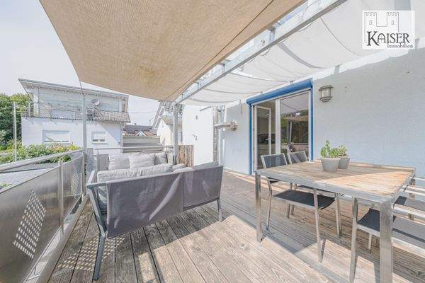 2- 6-Zimmer-Whg. OG+DG (33), Balkon OG (2)