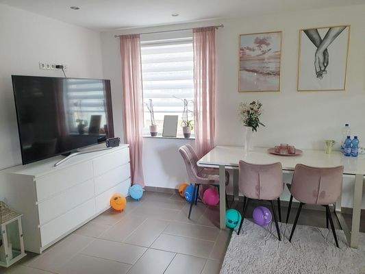 Teilansicht Wohnzimmer