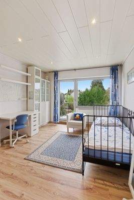 Zimmer 1. OG - Gartenansicht 03.jpg