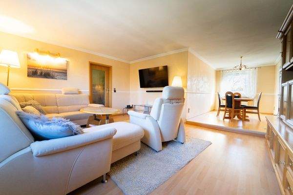 Wohnzimmer mit Essecke