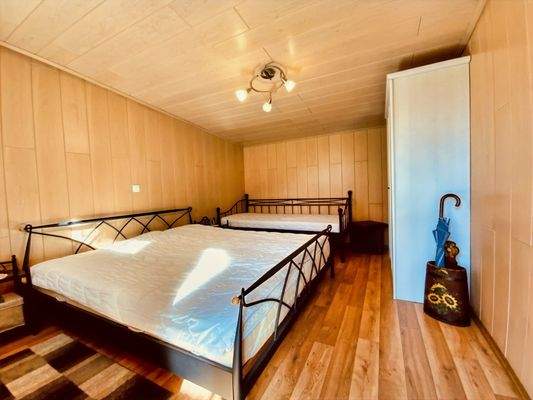 großes Schlafzimmer